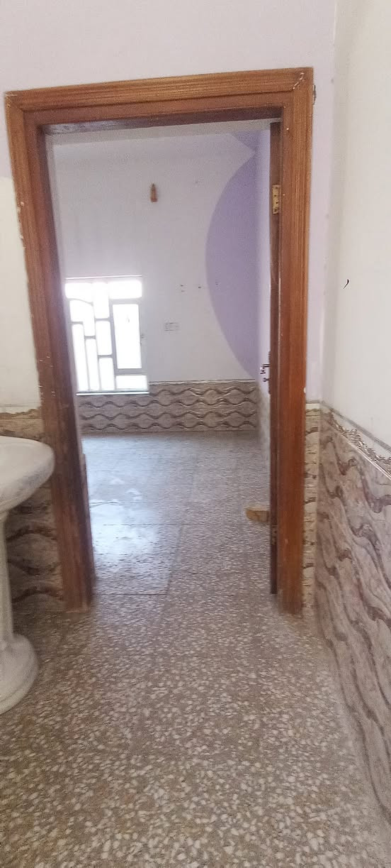 بيت للايجار ٢٠٠م حي الزيتون شارع القوس غرفتين وصاله ومطبخ وصحيات داخليه وخارجيه وبراني وغرفه فوك طابق ٢
للاستفسار الاتصال على الرقم ***********
