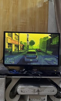 شاشة سامسونك أصلية • بدون نت • منافذ AV وكومبوننت