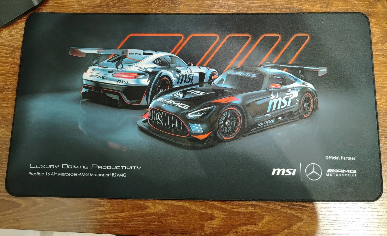 للبيع | MSI Prestige 16 AI+ Mercedes AMG

· المعالج: Intel Core Ultra 9 288V (الأقوى في السوق).
Intel Arc Graphics 140V(16GB) كارت
· الرامات: 32 جيجا LPDDR5X (سرعة خيالية).
· التخزين: 1 تيرابايت NVMe (سريع جداً).
· الشاشة: OLED 16" 4K (عرض سينمائي).
· البطارية: 99.9Wh (تغطي يوم عمل كامل).
· الوزن: 1.5 كجم فقط (خفيف جداً).
· التصميم: إصدار خاص بمرسيدس AMG (أنيق وفاخر مصنوع من المغنيسيوم والألمنيوم.

مستخدام أسبوع واحد،
متوفرة جميع الملحقات مع الكارتونة
بغداد - المنصور
آخر سعر شكد، وهل السعر قابل للتفاوض لو ثابت؟: 
قابل للتفاوض