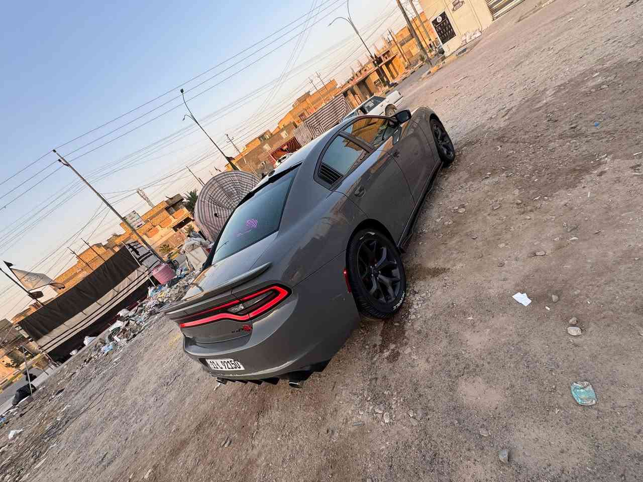 سلام عليكم 
شارجر لون أسمنتي 2018
سياره بئسمي رقم بغداد 
بدون تبديل بدون ايرباك 
مواصفات السياره SXT
شاشه 
كشن كهرباء 
شفتات أستيرن 
حساسات 
سياره جاهزه تايرات
 حداديه توني مشتغلها 
تبريد ثلج ❄️ ع وضع الشركه 
سياره ما تصرف عليها ربع 
سعرها 225
هاتف 📞 ***********
