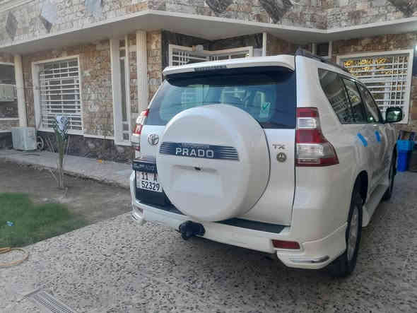 #برادوTXL  فول الفول ٦ سلندر. وكاله ساير العلامه الذهبيه
السلام عليكم 

بشرط بل حقيقه احله من صور. كلش جديد وبلعافيه على الي تكون من نصيبه 

كير مكينه حداديه تبريد. بلادي 

سيارا مالت جناي على ايد وحده

برادو موديل 2012 رقم بغداد مشروع وطني بسمي 

-مواصفات 

عداد كيلو متر ١٠٩ حقيقي وعلى الفحص 

١- على موصفات بل برادو موديل ١٢

٢-بصمه

جلد 

٣-فتحه

٤-ثلاجه

٥- مثبت سرعه 

٦- محرك ٦ سلندر4000

٨-كامره خلفيه

٩-مري شفط

١٠-تحكم ستيرن

١١-نظام تزحلق

١٢-حساسات

١٣-كشنات جلد

١٤-دفع رباعي

١٥-دبل تانكي

١٦-سبير تعليك   هوك سحب 

 كفاله. ماعدا  جزا من بأب سايق مقدار شبر  رشه صبغ فقط   بشرط   على اثر شخط خباثه وبارد مقدار اصبع بدون صبغ يم قبق البانزين 

اي ستفسار على رقم ***********  مكان سياره بغداد
