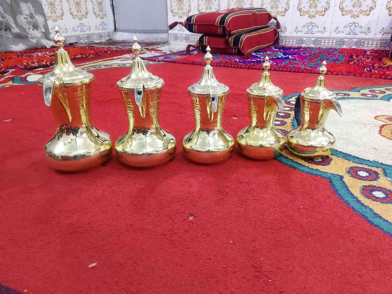 سيت دلال حمصي للبيع نحاس صنع سوري قياس 31/29/26/24/23 للستفسار اتصال *********** يوجد توصيل
