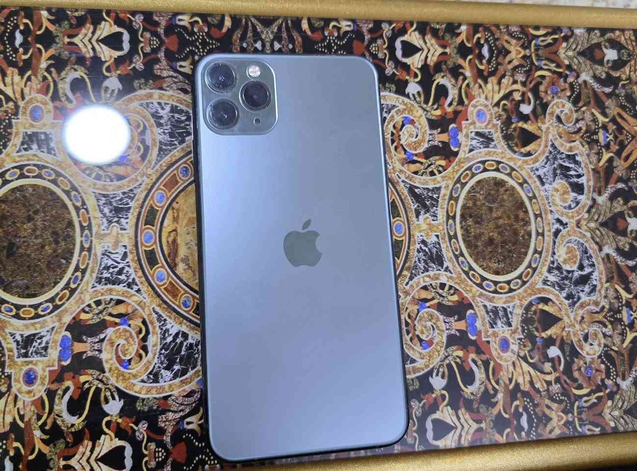ايفون 11 برو ماكس سيم كارت + شريحه الكترونيه ذاكره ٢٥٦ نظيف جدا مبدل بطاريه جديده نسبه ١٠٠ ومبدل شاشه اصليه سعره ٢٤٠ الف مكاني السيديه


**إذا كنت صاحب هذا الإعلان وتريد حذفه لأي سبب، رجاءا أرسل رسالة إلى الدعم الفني**