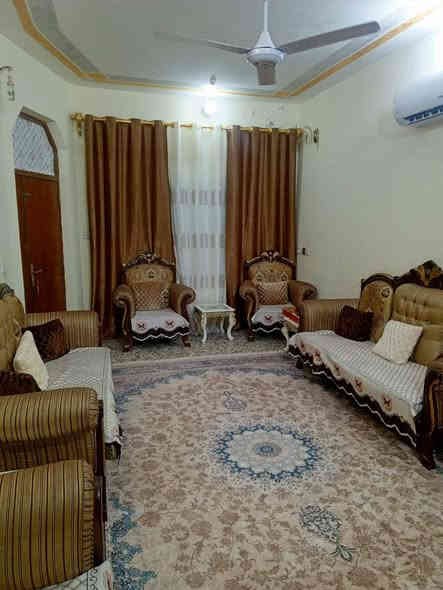 الدار للبيع المساحه ٢٠٠ متر طابو صرف
حي الخليج 

الطابق الاول ٢ غرف نوم _ صاله _ ستقبال _ مطبخ _ صحيات خارجيه وداخليه _ كراج سياره 

الطابق الثاني ٣ غرف نوم _ صاله _ وصحيات معزوله 

الستفسار التصال على رقم ***********

السعر ٢١٥
