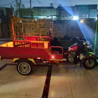 ستوتة حوض حمراء من نوع سلطان، بمحرك سعة 150CC، في حالة ممتازة. مناسبة ...