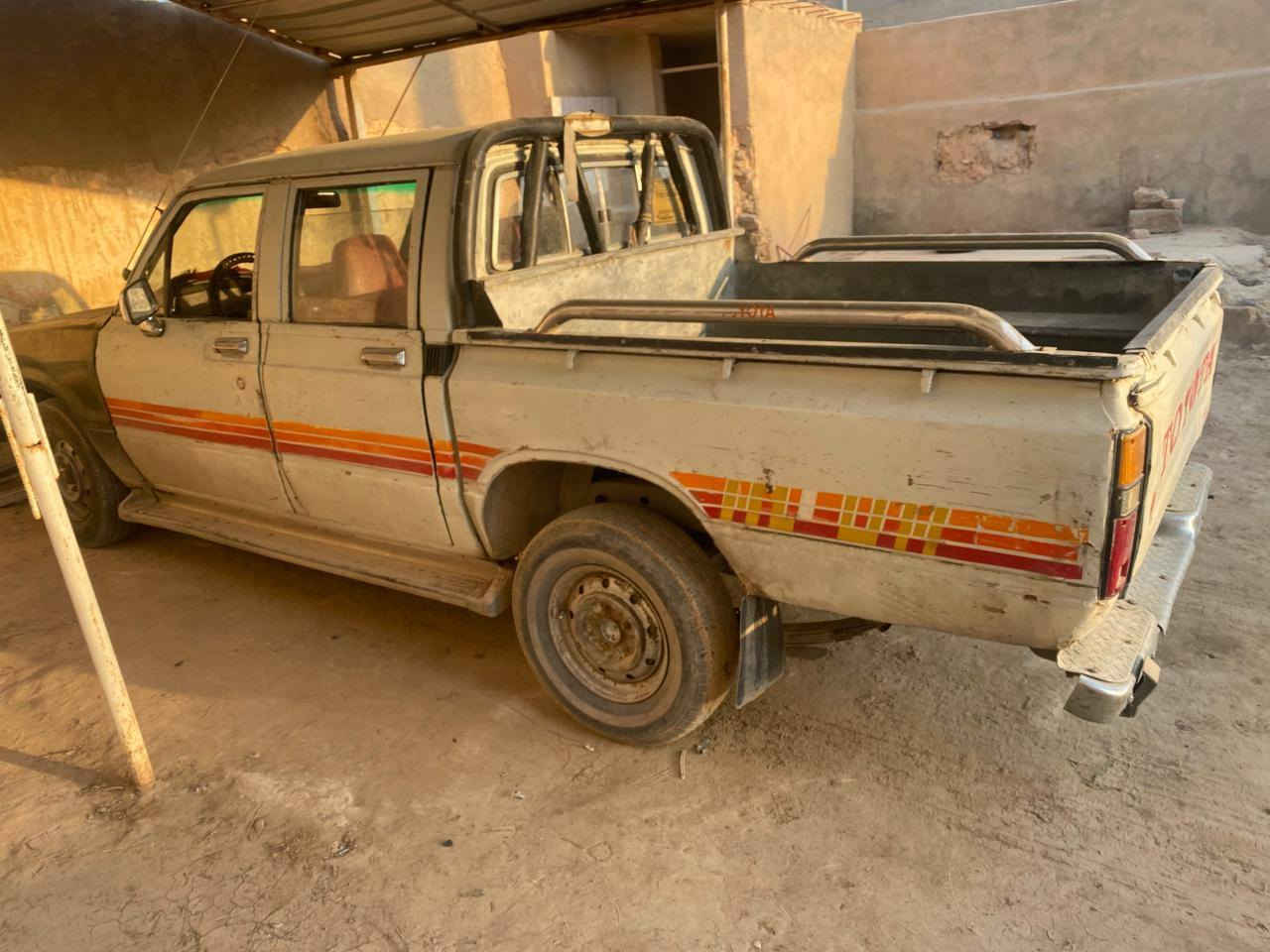 السلام عليكم
بيكم تيوتا موديل 83 رقم نينوى انكليزي باقي فقط على استلام اللوحات سنويا جديدة سيارة داخله تعمير كامل جواها طخم تايرات جدد باقي يعوزها فقط صبغ جاملغ يسار وبونيد السعر 35 وبيها شويا مجال 
***********
