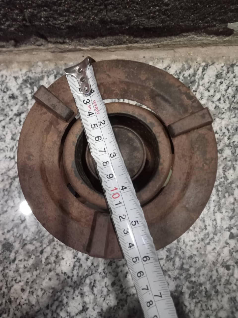 السلام عليكم جولاه قديمه اصليه للبيع حجم صغير شغاله وما تطلع غاز ناره زركه (6)فتايل تاخذ وفتايلها موجوده بل سوك قياساته موضحه بل صوره مبدل برص فقط مكاني ناصريه مركز توصيل ما عدي السعر (18).


**إذا كنت صاحب هذا الإعلان وتريد حذفه لأي سبب، رجاءا أرسل رسالة إلى الدعم الفني**