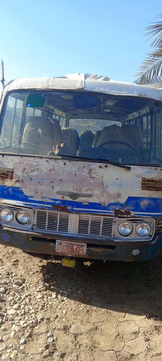 السلام عليكم كوستر للبيع محرك اصلي كاز بي صوت شغاله كامله السعر مليونين وربع مكانه  ***********
