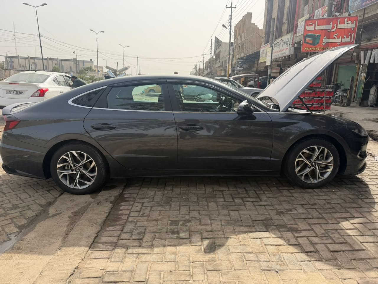 سوناتا 2020 رقم. سليمانية جديد بسمي تحويل مباشر حادثها ربع بنيد موضح ب صور بدون ايرياك مواصفات نص فول بصمة حساسات وباقي المواصفات معروفة سيارة جديدة وعلى ايدي محرك 2500 

مكانها بغداد الكرخ 
السعر 165$ وبي مجال 

***********
