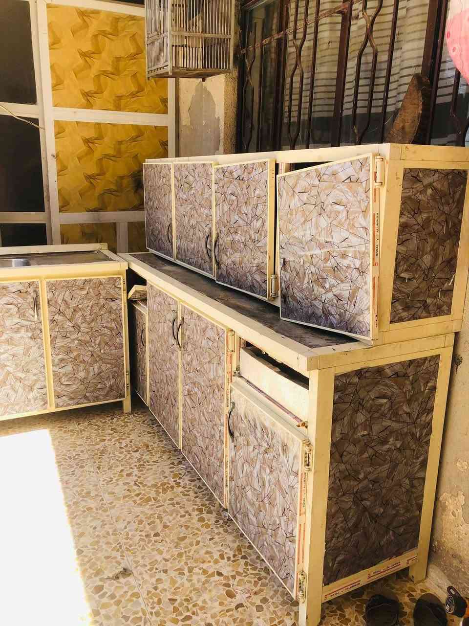 السلام عليكم كاونتر للبيع ثلاث قطع بابين الملحق الفوك بس قلابات شدلهن چكامچ بس براغي فقط ينراد يعني ترتيبات يردلها 
نظافته كدام العين السعر 150 بيها مجال بسيط العنوان حي سومر 
الاستفسار مراسلة ع الخاص فقط


**إذا كنت صاحب هذا الإعلان وتريد حذفه لأي سبب، رجاءا أرسل رسالة إلى الدعم الفني**