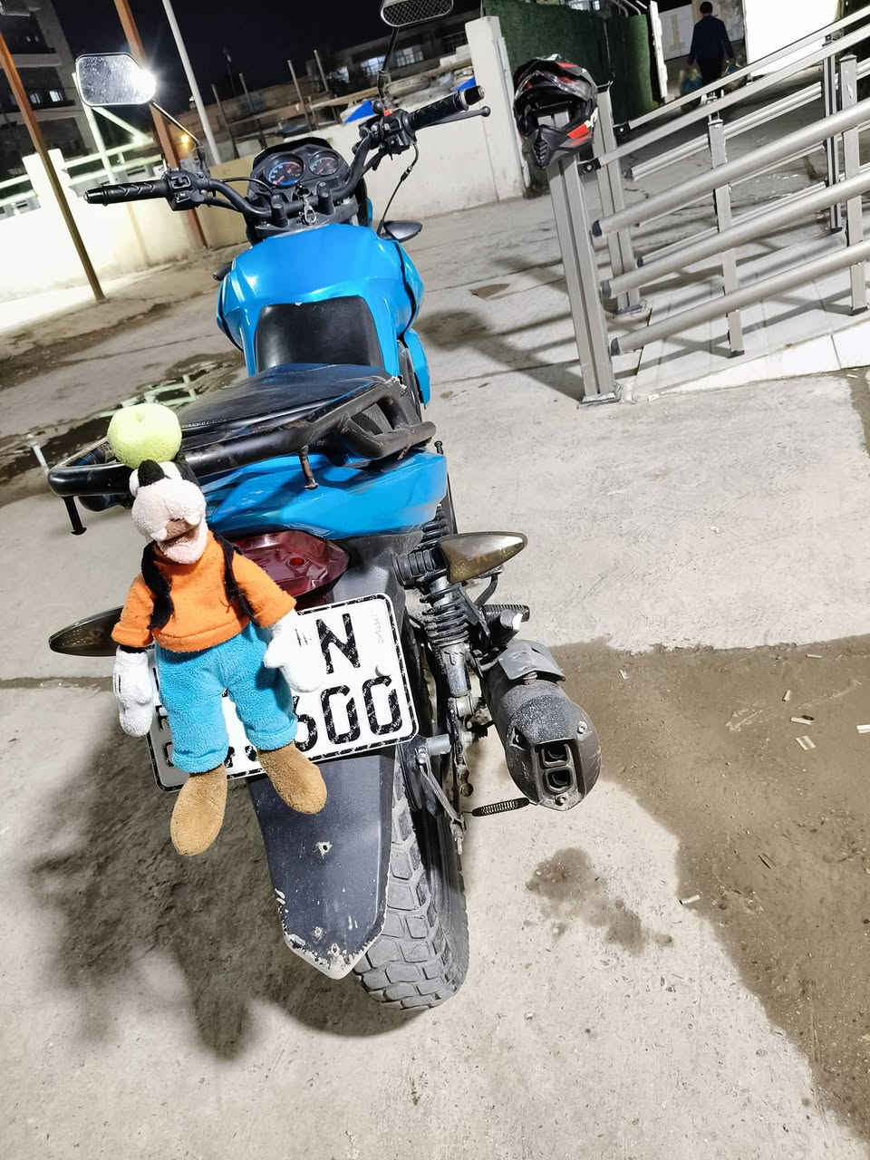 السلام عليكم
KEEWAY RK 150cc
موديل 22 مرقم بغداد 
ممشاها قليل (41 الف كيلو)
لون سمائي 
مكفولة من التنقيص و التبخير و النضوح 
كلجات و زنجيل و دشلي زنجيل و قمجي كلج و كيلو متر جدد
مبدل بيها شجرة كير فقط 
سعر 1950 و بيها مجال بسيط
مكان بغداد الشعلة 
ه‍:***********
ه‍:***********
