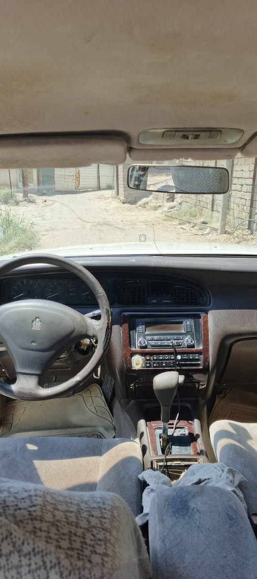 سلام عليكم بطه فصل موديل 95كفاله عامه من الكص والنقل والضربه مكينه وكير وحداده وتخم تاير وتبريد ثلج لون لولوي محزم كهرباءيات كله شغاله سياره مال جناي ماذب عليه ربع جاهزه سنويه نافذه راعيه جاري  للستفسار ***********
