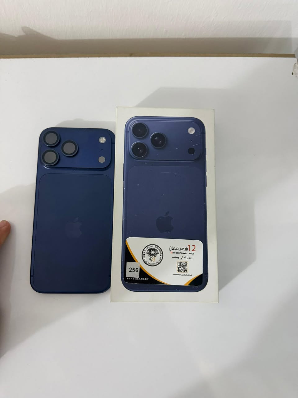 آيفون ١٧ برو ماكس نيلي
ذ٢٥٦ 
شريحة الكترونيه
بطاريه ١٠٠ 
جهاز لوك ونظيف مستخدم شهرين فقط من الضمان
رايده بمليون و٧٧٥ ألف وبيه مجال 
***********
