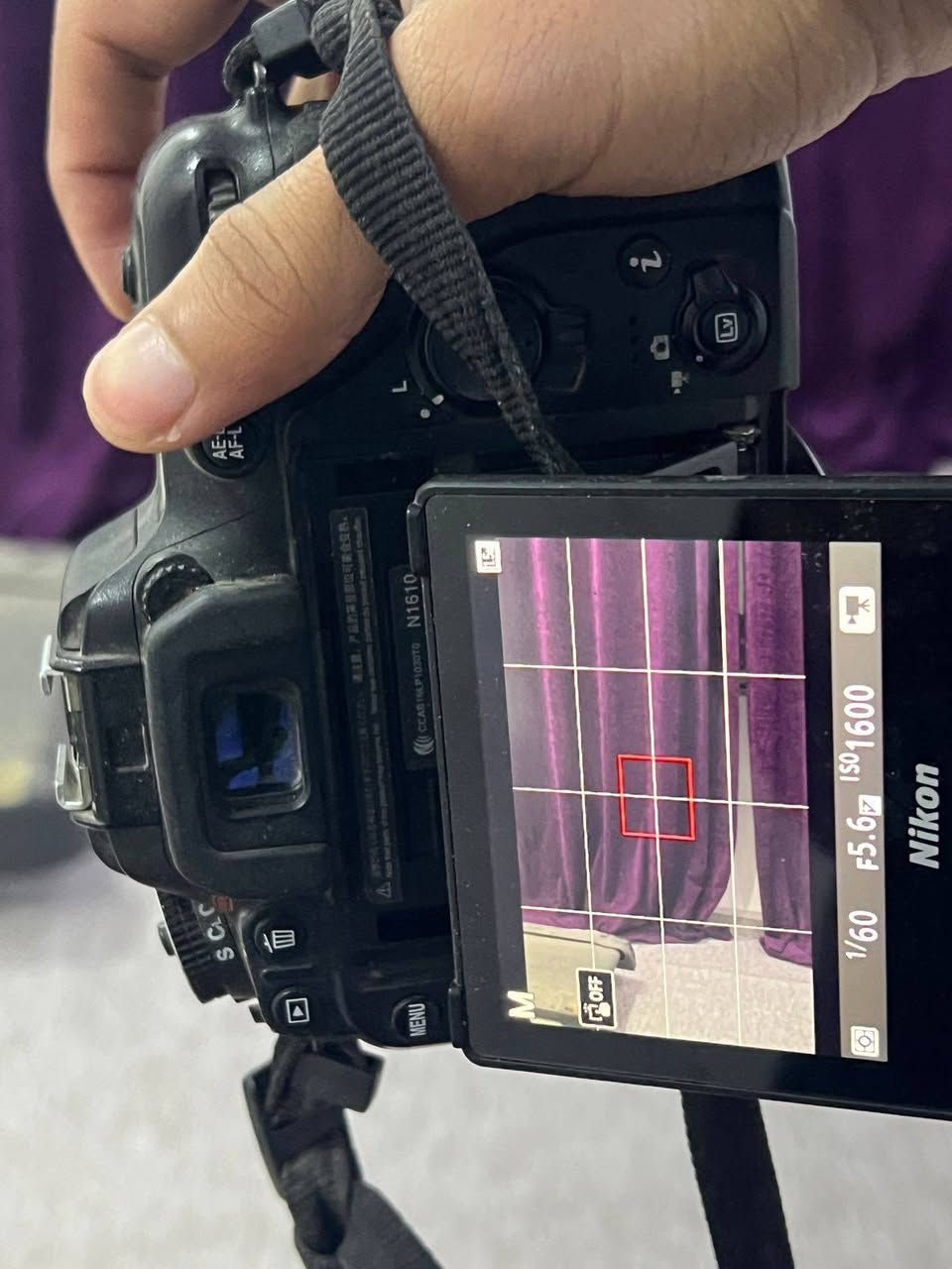 كامرا نيكون 7500 مع عدستين وحدة ١٨- ١٤٠
والثانية ٥٠ ملم.
مع اضاءة كودكس فلاش تحتاج تبديل بطارية فقط
وسوفت بوكس كلش نظيفات


**إذا كنت صاحب هذا الإعلان وتريد حذفه لأي سبب، رجاءا أرسل رسالة إلى الدعم الفني**