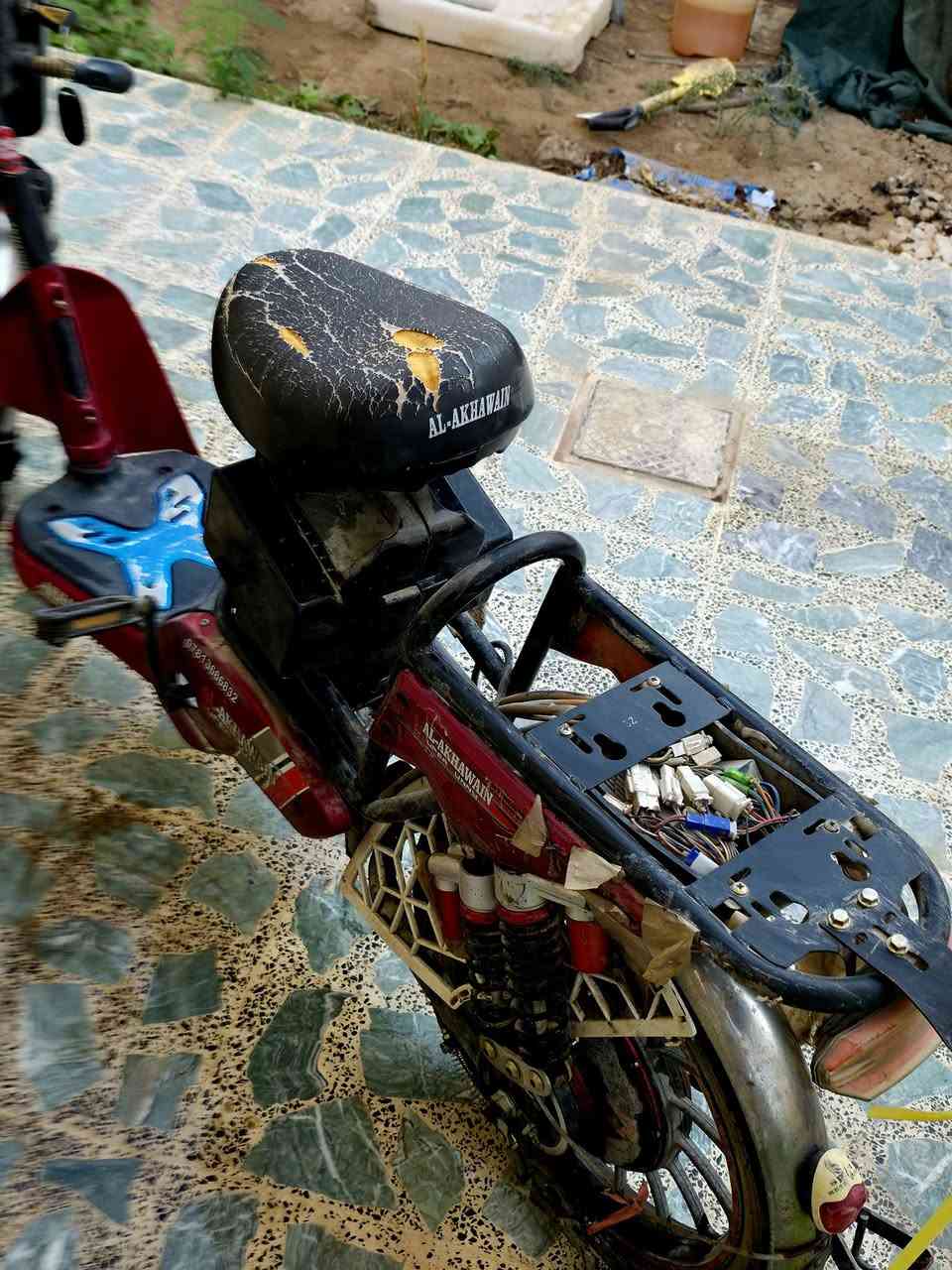 دراجه شحن للبيع
دراجه شحن للبيع 
السعر 100 الف فقط سعر نهائي بدون عمله
وياه شاحنه هديه
اربع بطاريات شغاله بس ضعيفه 
موضح بالفيديو 

عنوان الفلوجة خلف مستوصف الجولان 
***********
