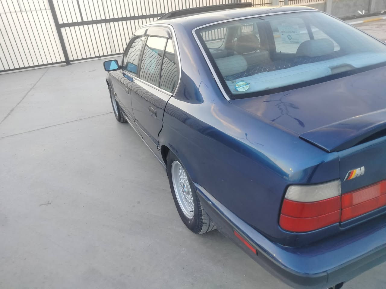 السلام عليكم بيم 525 وارد المانيا اصل رقم واسط مشروع وطني سنويه جديده لل 2029 وداخله هزه السياره بسمي  كفاله عامه  عده صبغ جماليه فقط كير مكينه حداديه تخم تأير تبريد كلهن كفاله ‏‪
السعر 65وبيه مجال مكاني واسط الكوت 
***********
***********
