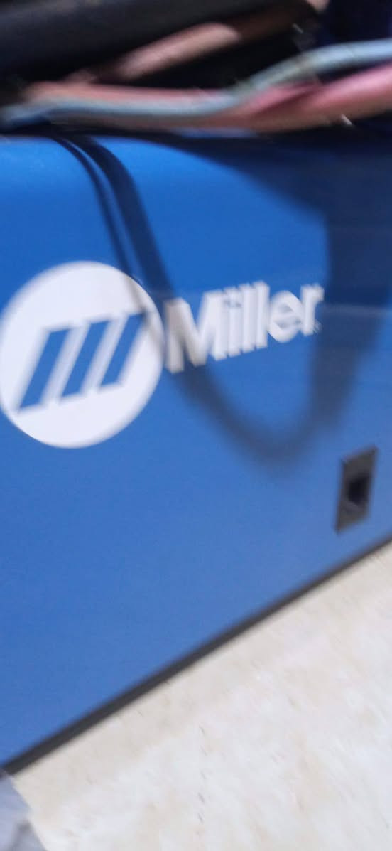 البيع مكينه لحيم اركون المانيه جديده مال محل مامشتقل  بيها ولا جويه الاستفسار ع هاذا الرقم ***********واساب ماجاوب
