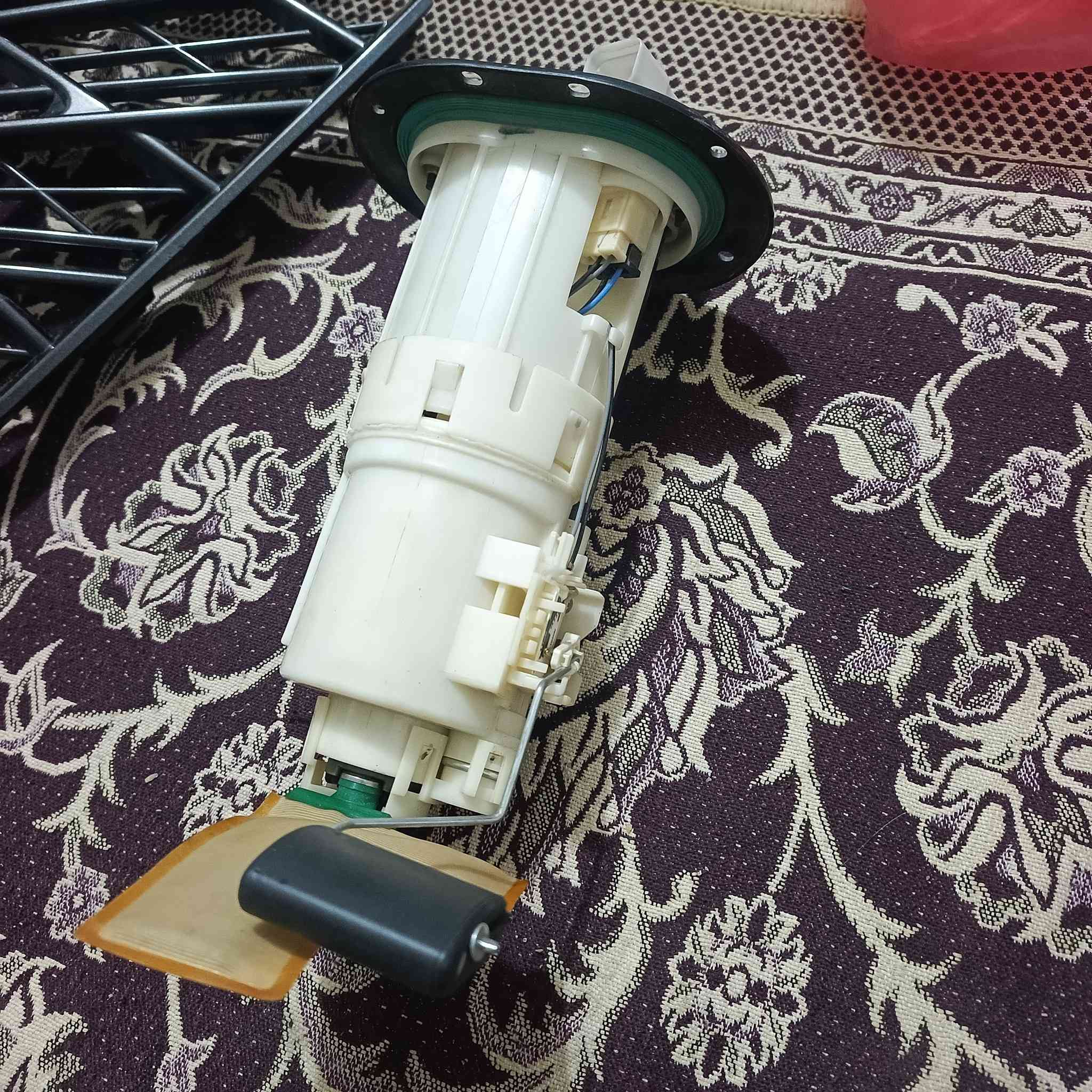 سلام عليكم من رخصة مدير الكورب للبيع شباك برادو+فيت بام مال كصه هوه وقاعده كامل مال سياره ازيره وهذا رقمي للتواصل ***********
