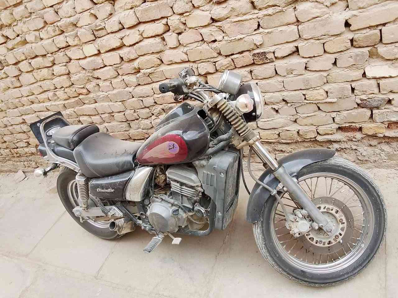 سلام عليكم ورحمة الله وبركاتة دراجه للبيع ***********
