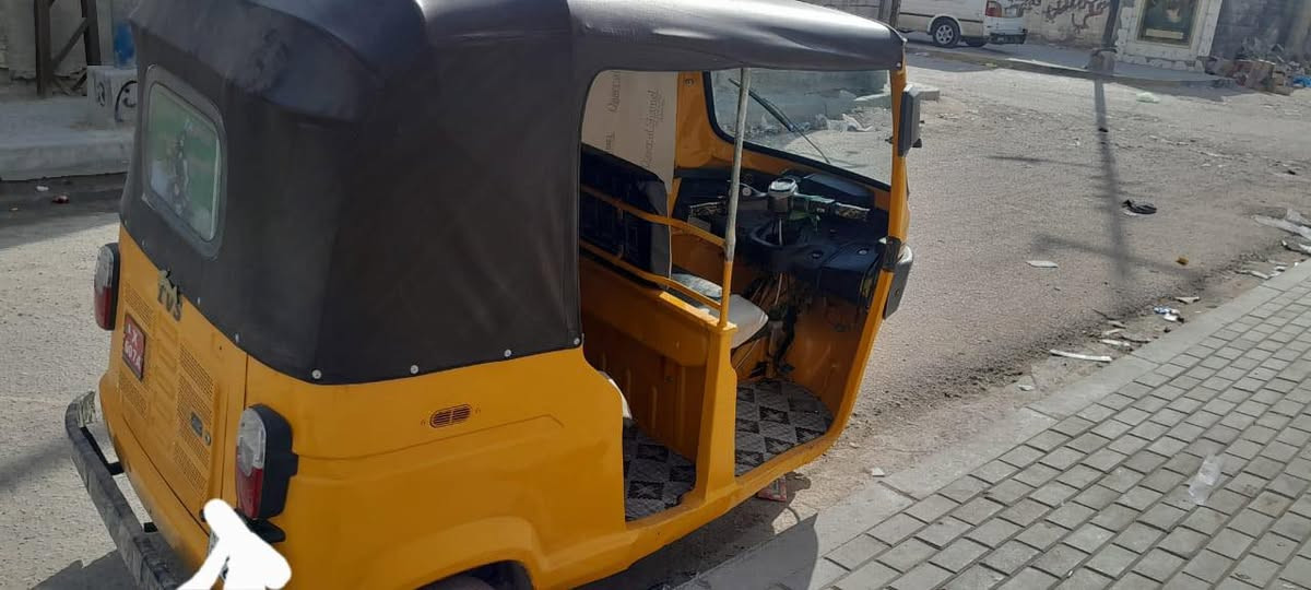 سلام عليكم تكتك البيع مديل 19داخله عله 20تكتك مصبوغه عام تكتك سعر خاص ما عوزه شي كله شغال مكاني بصره حيانيه هاذ رقم راعيه مكلف بل نشر ***********
