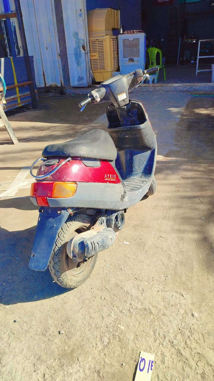 دراجة بطة نضيفه للبيع شغاله كهربائيات اشاير عداد سرعه لايت دشبول السعر ٢٧٥ وبيهه مجال الهاتف***********
