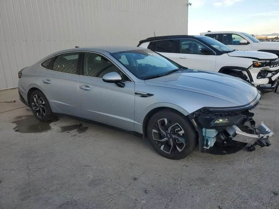 *هونـداي سوناتــا موديـ2024ـل*
*السعر163$مصلح واصل للميناء*
ترهم حره ترهم شهداء
***********اخذله صوره وتعال واتساب خاص 
حجز مفتوح
