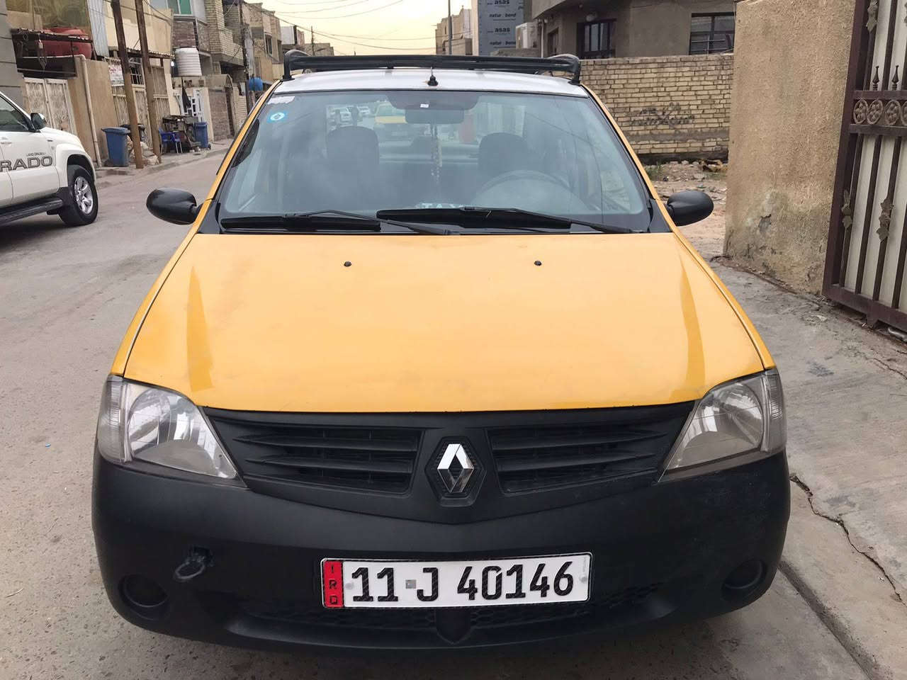 سلام عليكم رينو لوكان 2010 مكفولة بأسمي  سنويه 2030 تخم تاير جديد صدر امامي خلفي جديد تبريد مكينه كيرجدد  حاويه رقم جديد هزه جديد مصفره هيه وغرامات تاخذ بصمه وخدام أتصال على رقم غير متواجد على فيس ***********
