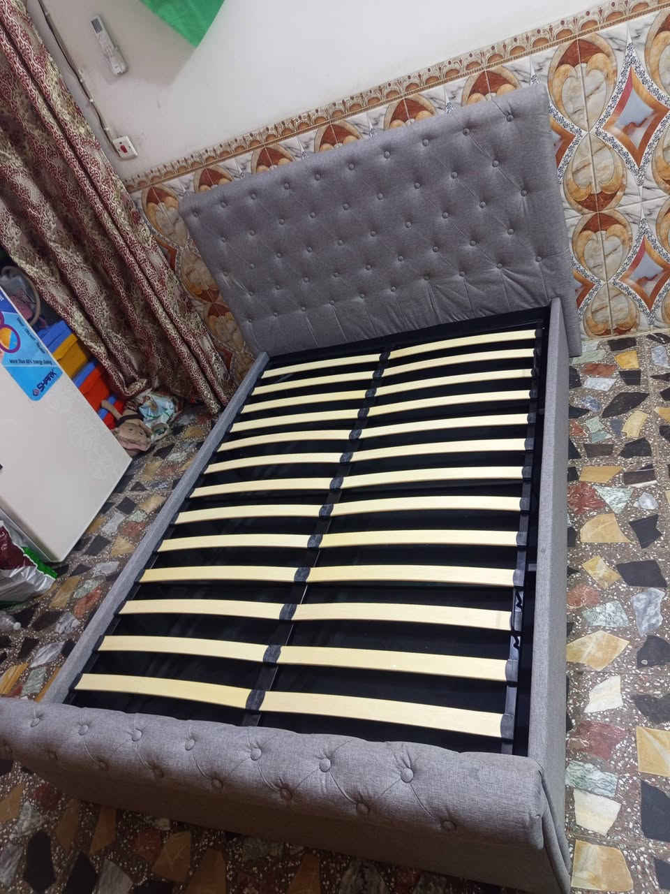 جربايه نفرين السعر120 وبيها مجال شي بسيط
***********
