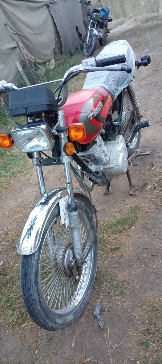 السلام عليكم دراجه للبيع اوراق اصولي السعر 350 موديل 2020    ***********
