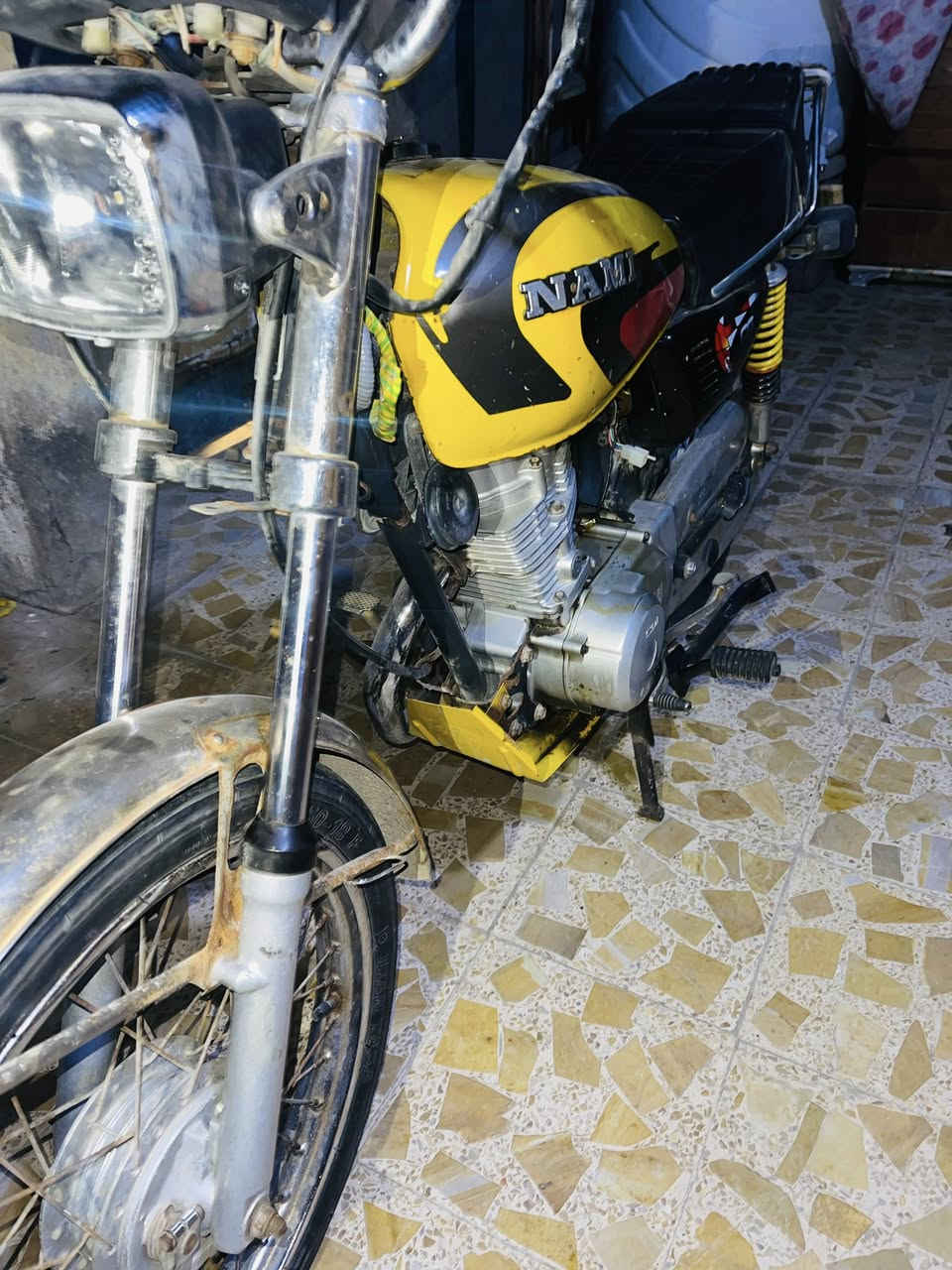 سلام عليكم درجه نامه رقم وسنويه راعيهه بل قبله دراجه حلوه ونضيفه مفتوحه بستم  مديل 21 راعيهه يريد تحويل   مكينه معوركه دهن بسبب الجبن شتريت جبن بس ماعرف اشدهن اطكياهن ويا دراجه سعر 1350بيهه مجال مكاني حيانيه شارع السيد ***********
