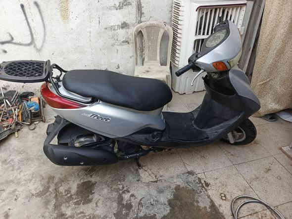 سلام عليكم دراجه بريز اكزز ياباني خطين جاهزه من كلشي مكينه مامفتوحه كهربايات كلهه شغاله مال جناي سعر 750عنوان بغداد دولعي شارع حسابات رقم الهاتف ***********
