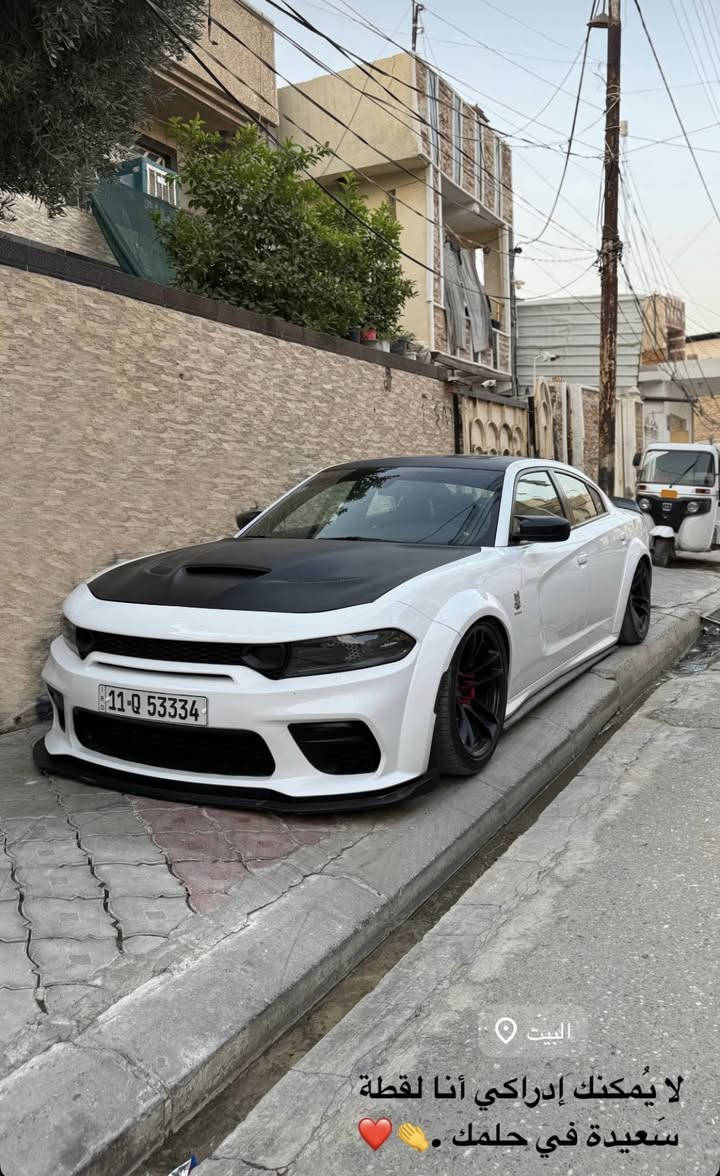 السلام عليكم للبيع او مراوس بشي اقل واخذ فرق 
جارجر وايد بدي سكات 6400 تو كلر بلادي 
فول مواصفات ما عدا الرادار الامامي 
رقم بغداد شبه مميز 
سياره مصروف عليها هواي وتجي وتشوف بعينك ومعروفه هم السياره ماشيه 32 الف مايل المكينه الكير الاكسل مكفولات حادثها فقط بارد وطاك الايرباك مالتها داخلها احمر بلادي. صور الحادث  بالمنشور  سعر السياره 330 وبي مجال وذا مراوس بشي اقل هم عادي نتفق ع السعر مكاني بغداد الدوره رقمي *********** الي متعجبه السياره فدوه لنعاله وشكرا ❤️
