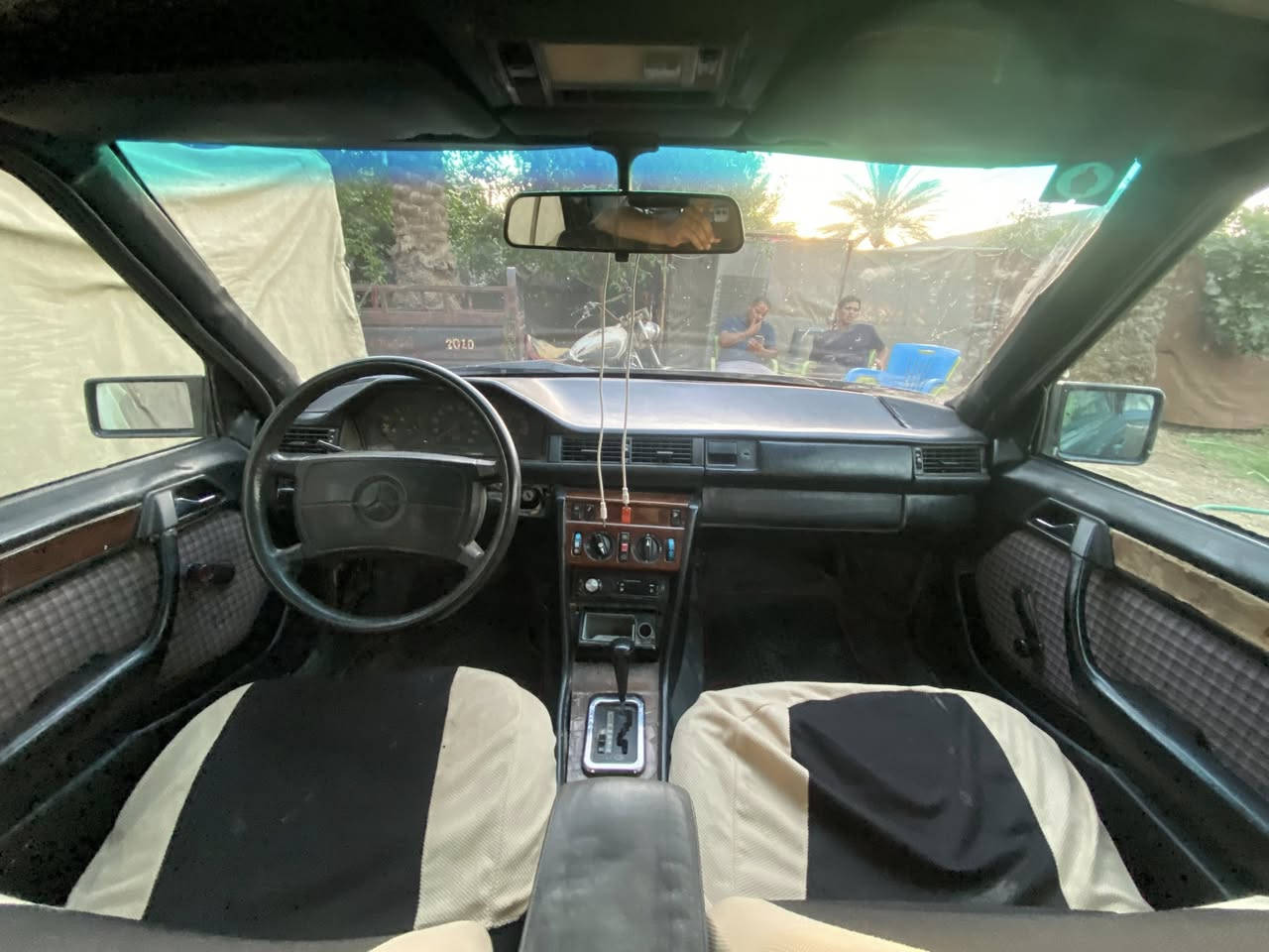 سلام عليكم مارسدس دب  موديل 1992محرك راس ثور 2400تبريد وتفهء شغال سعر 50وبيه مجال
بابل سده الهندية ‭٠٧٨٣ ٧٣٩ ٨٦٦١‬
