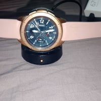 ساعة سامسونج واتش6 حجم 43mm استعمال قليل جدا السعر 150الف للتواصل رقم ...