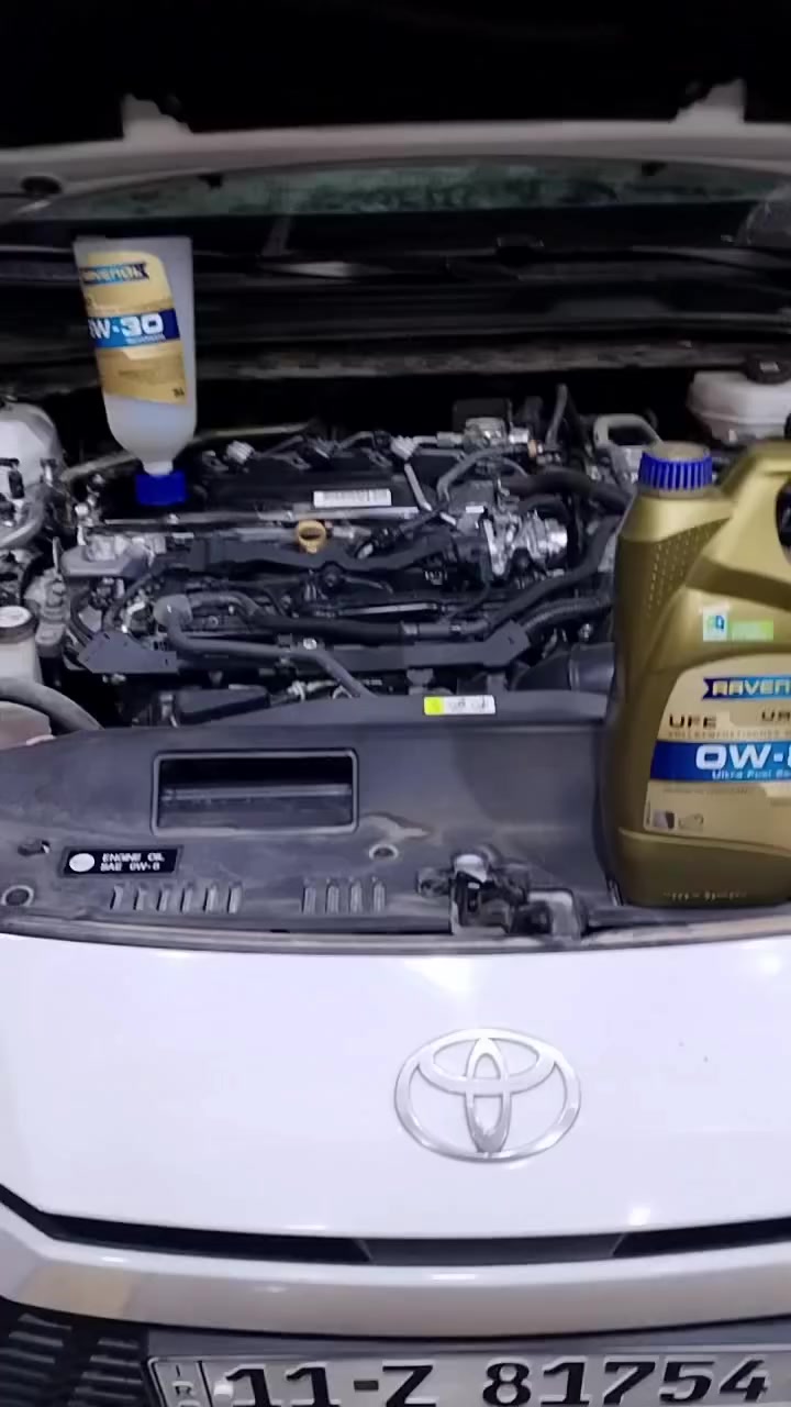 تبديل زيت لـ كامري 2025 باستخدام زيت
🔥 RAVENOL 0W-8 الألماني 🔥

هذا الزيت مخصص للمحركات الحديثة جداً ويتميز بـ:

✅ تشغيل سريع عند التشغيل البارد
✅ احتكاك أقل داخل المحرك
✅ صرفية وقود أفضل
✅ أداء ناعم وحماية عالية

نلتزم دائماً بالمواصفة الأصلية الموصى بها من الشركة المصنعة 👌
لأن السيارات الحديثة تحتاج زيت مطابق 100%

📍 موقعنا:
الصقلاوية – مركز الناحية
قرب مطعم مزاج

📞 للتواصل والاستفسار:
📱 ***********
📱 ***********
📱 ***********

🔥 إذا سيارتك موديل حديث لا تغامر بزيت غير مناسب… اختَر الصح
