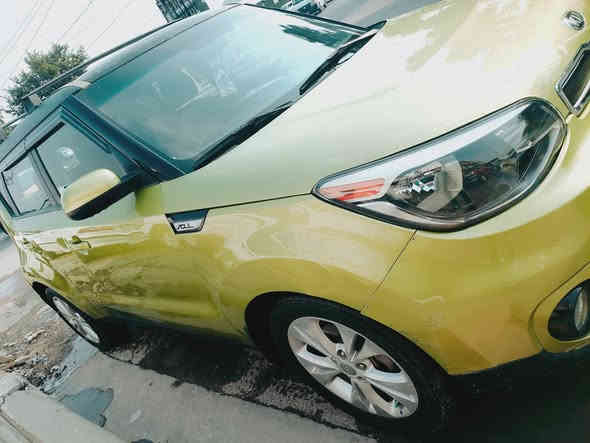 السلام عليكم
صول البيع موديل 14 
ورد ورد جملغ باب مامي فقط 
كير محرك تبريد مكينه كفاله عامه بلادي 
تخم تاير شواصي مكفولات بلادي 
دوخل نظيفه سياره حلو معنا الكمله بل عافيه ياخذها 
رقم بغداد مشروع وطني بسمي جديد تحويل ثاني يوم 
سعار سياره 98بي مجال شي بسيط 
العنوان بغداد بلديات نتصل وتدلل 
***********
مكلف بل نشر تدلل على رقم
