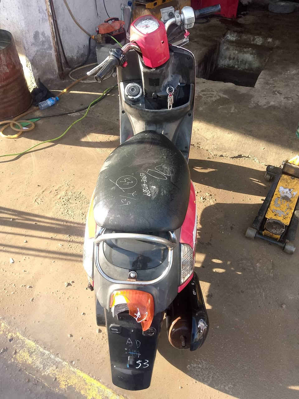 دراجه بوليس 2008 كامله مابيهه نقص السعر 700 بيهه مجال مكاني بعقوبه حي المهندسين ***********
