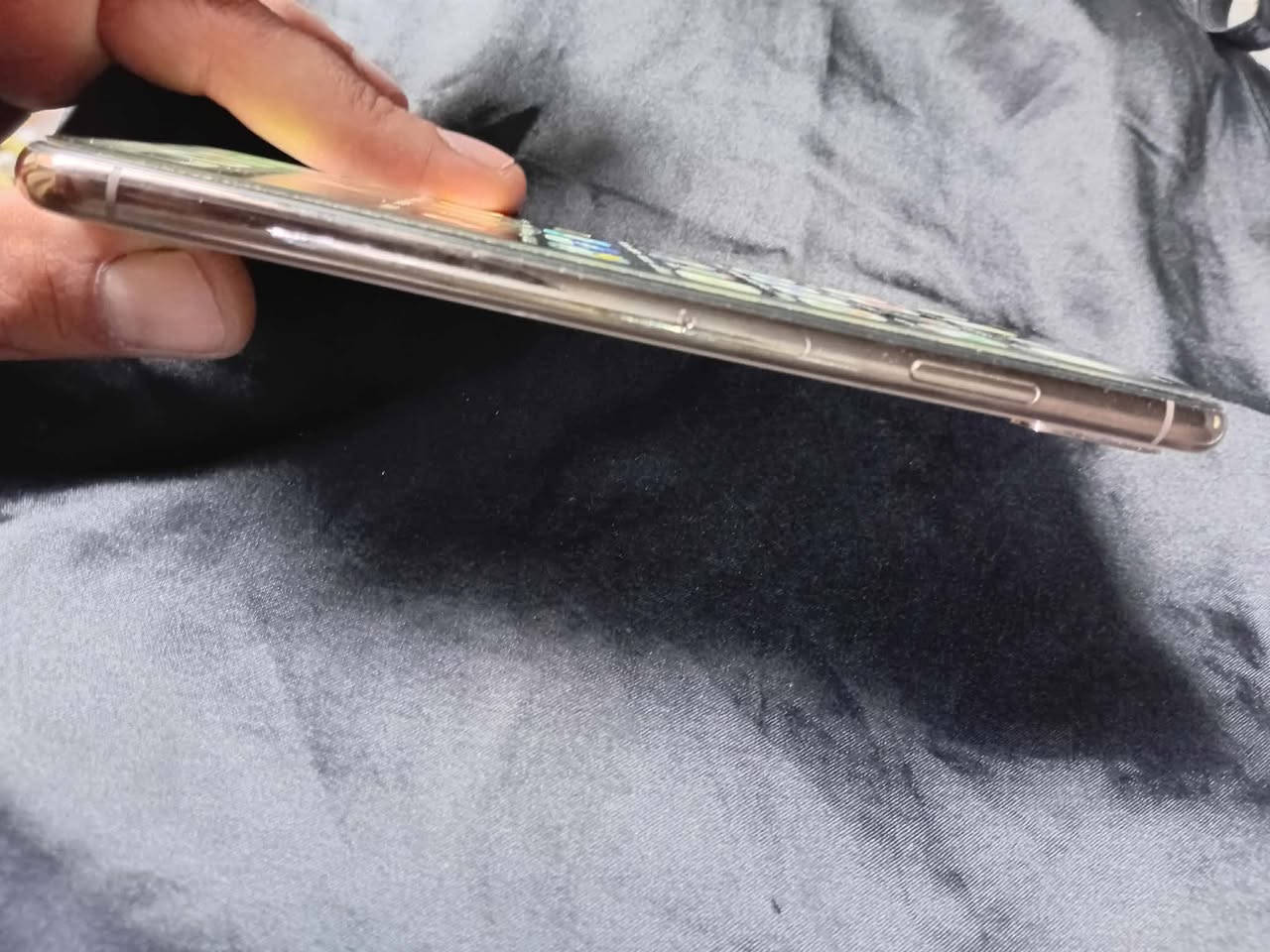 للبيع ايفون اكس ماكس امريكي جهاز جديد ومامفتوحً ماخذه عله يدي شرط نضيف سعره ٢٥٠ شراي يخابر *********** مكاني كربلاء

