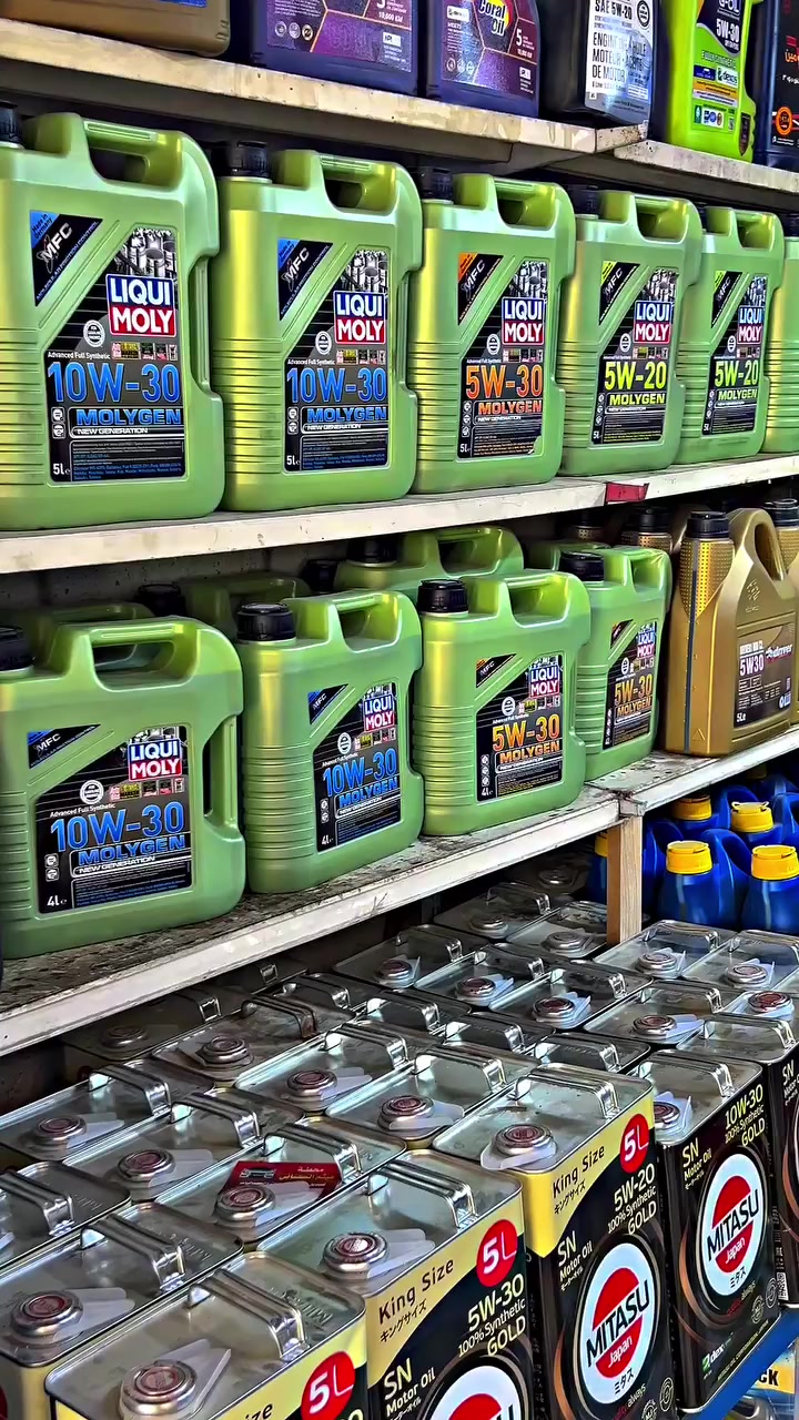 🔧🚗 خدمات سجاد الكناني لتبديل زيوت السيارات 🚗🔧🔥 وصلت زيوت المحركات الأصلية الآن! 🔥إذا تريد تحافظ على مكينتك وتخليها تشتغل ناعمة بدون أصوات أو حرارة… الحل يبدأ من الزيت الصح 👍✔️ زيوت أصلية 100% (5W30 – 10W40 – 20W50). (10/30) (0/20)✔️ مناسب للسيارات الياباني والكوري والأمريكي✔️ يقلل صرف البنزين✔️ يحمي المكينة من التآكل والحرارة✔️ تبديل سريع وبسعر مناسب🔧 فحص مستوى الزيت مجاني🛢️ يتوفر فلتر زيت + فلتر هواء📍 العنوان: كربلاء حي العامل – شارع المستوصف📞 للحجز والاستفسار: *************خدمات سجاد الكناني… أمان لمكينتك قبل كلش
