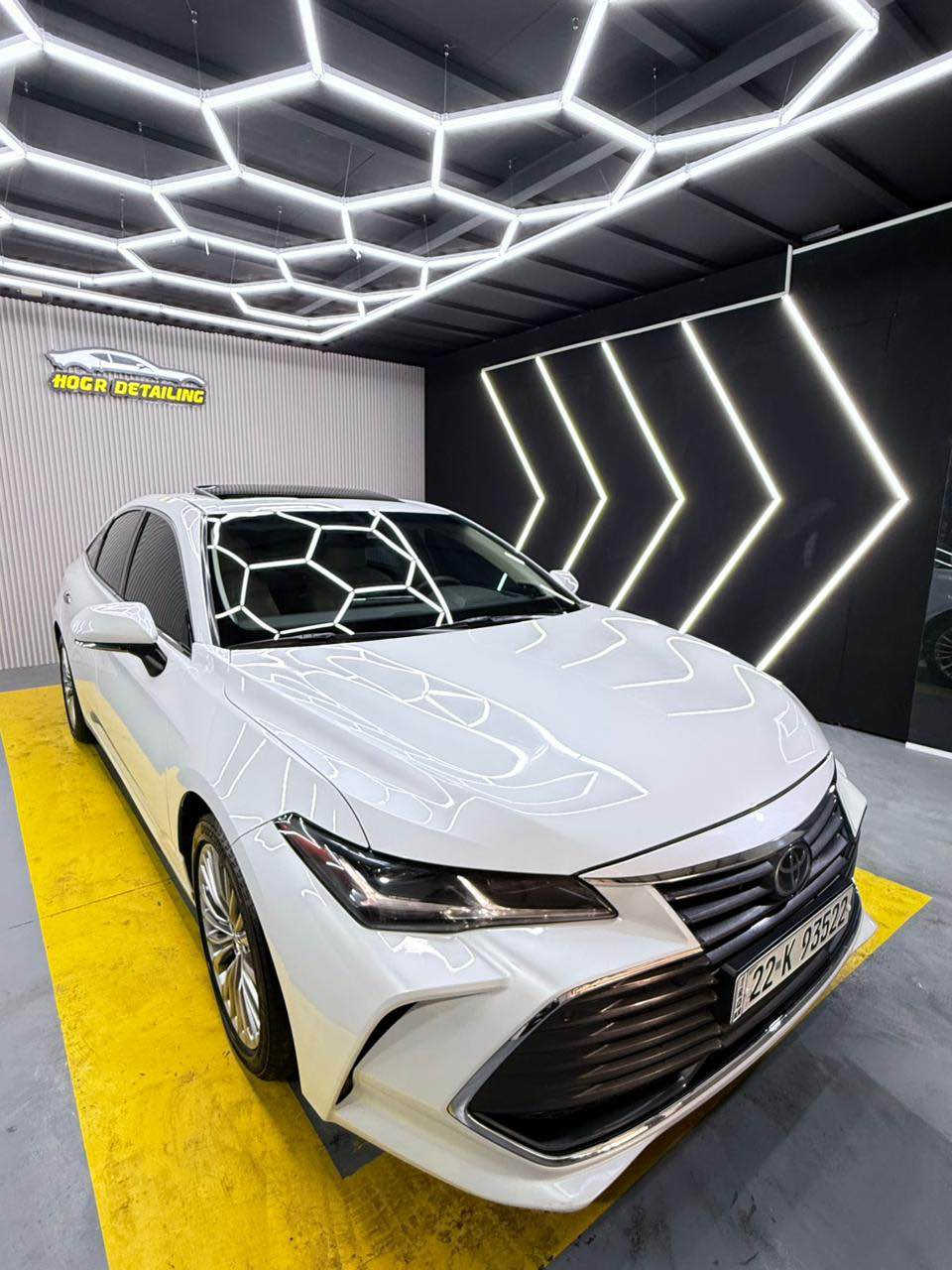 ﷽ 🙏🏻
للَّهُمَّ صَلِّ عَلَى مُحَمَّدٍ وَعَلَى آلِ مُحَمَّدٍ 📿❤️
‎تحية طيبة بكل ماهو جديد و مميز فخامة اليابان 🇯🇵 
‎تويتا افلون ٢٠١٩ ليميتد درجة اول داخل بيجي 👌
‎فول مواصفات رادار امامي داتاشو كشنات تدفئة و تبريد 🪬  
‎سیارة كلين يعني مكفول كفالة عامة ، حتة رسعة مابي 💎
‎عداد المسافة ( ٧٥ ) الف كيلو يعني مثل زيرو 📦
‎تحويل بسمي مابية غرامات ، سنوي حتا ٢٠٣٠ جديد ✅
‎السعر , ٣٢٨$ بية مجال علي شراي ❔
‎مكان ، السليمانية داخل 🌍
‎للاستفسار ، ***********📞‎ السليمانية, العراق
