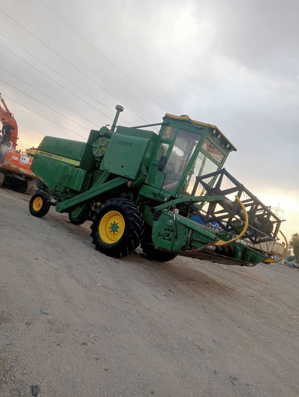 دەڕاسە جوندێر سترات خاس ئێرانی مۆدێل 2012 تەپەڵەی 14ی بیلاد دەڕاسەکە حاڵێن بەلەمەو یەک ساڵ کاکوتی کردە عەشیای بەلەمو  کاکوتێ بۆکانی دووپەنکەی تازەکانی لەگەڵە  ماشەلڵەی ئەوێ نەتەقین نەلەحیم هیچی پێوە نیە  کامل تەعمیر کراوە بۆ بەلەم حازرە بۆ ئیش کارەبایو تەبریتو لایتو گڵۆپو هەمووی لۆکە    بۆسعر پەیوەندی بکە به 

***********
