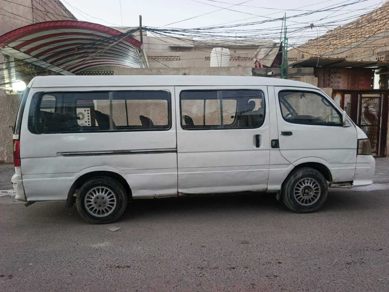 سلام عليكم فاتون الفين 10 مكينه وكير وكسن مكفولات رقم كربلاء بسمي مامطلوبه الف مداور مباشرسياره مصبوغه عام سعر 35  كان سياره كربلاء  رقم لهاتف ***********
