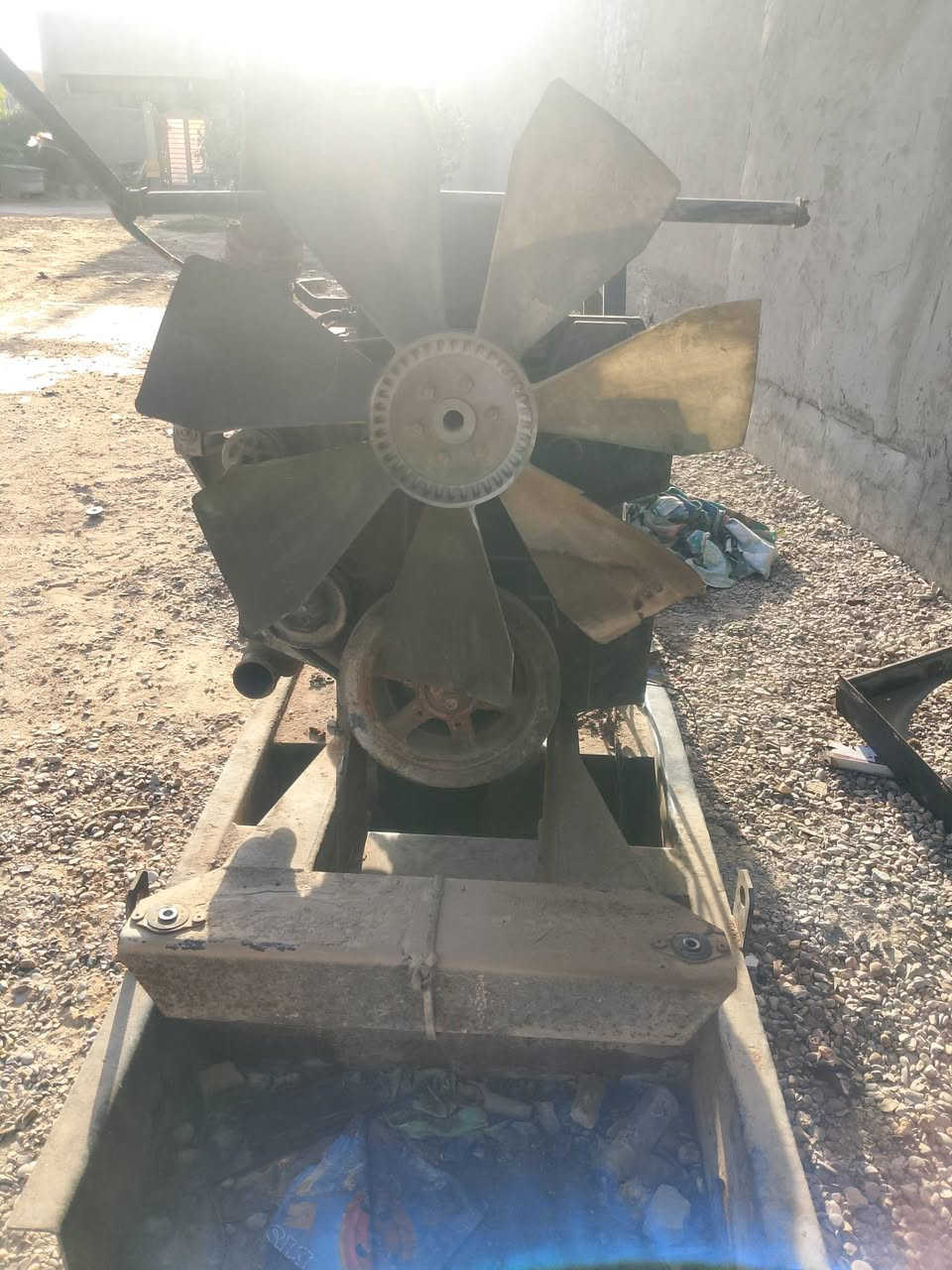 مولده بيركز لبيع نقص بيها طاحونه ونجكترات حجم 1300 مع الشاصي العنوان بغداد زعفرانيه
***********
