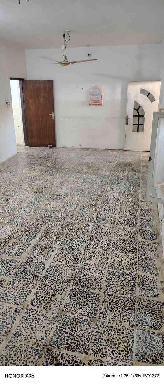 يوجد لدينا

مشتمل الإيجار طابق ثاني

غرفة مطبخ مجمع صحيات

سعر الاجار 200 الف

حله حي الكفاءات خلف مركز تأهيل الجرحى

للاستفسار الاتصال على الرقم ***********
