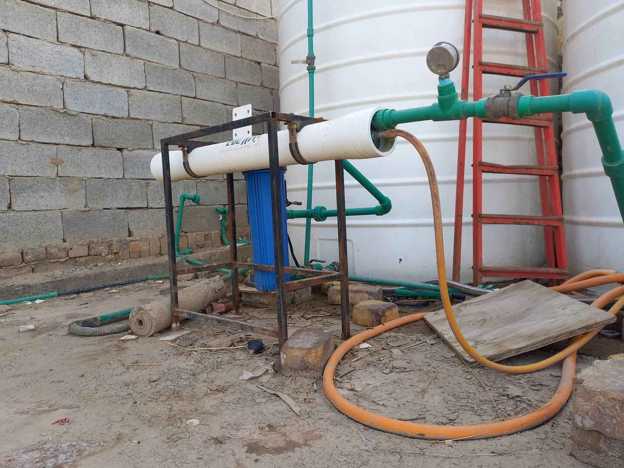سلام عليكم 
محطه تصفيه الماء البير الى OR (ارو) تعتمد على نسبه املاح💧 البير  تعطي ماء صافي ارو و تكون سعتها 500L (لتر) بلساعه 
المكان📍ديوانيه 
الاتصال على الرقم التالي(***********)📞☎️📲
غير متواجد على ماسنجر والفيس🚫⛔️
