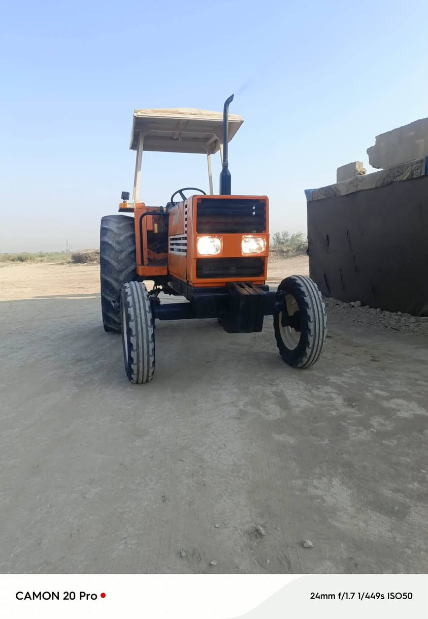 سلام عليكم فيات 780للبيع بدون كير اكسل مكفولات محرك خيط بخار مجموعه بلاديه سدر شركه المكينه مثل الي بصوره سعر 8ونص وبيه مجال اكثر الاستفسار عل ارقام ***********
