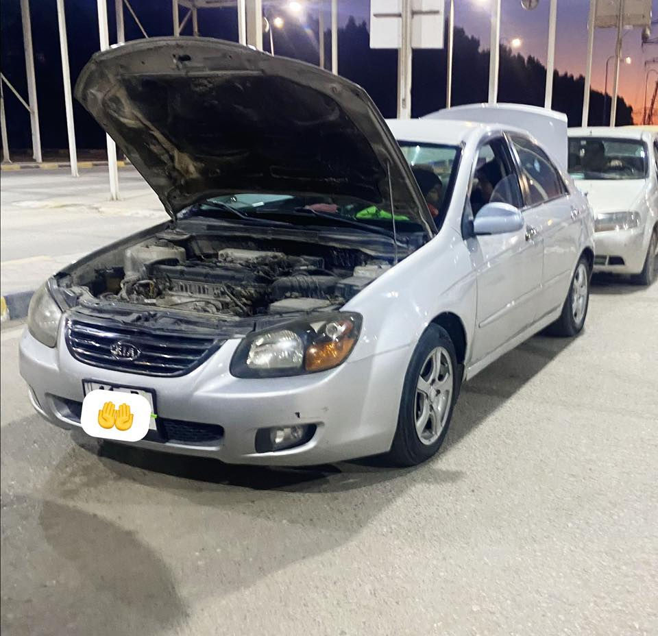 سبكترا 2009 بغداد بسمي مكاني كربلاء الشبانات كير ومكينه تبريد بحاله جيده ضررها باب وره سايق بيها مكانات صبغ ابيع صبغ عام تخم تاير ولي كب جدد جواها سعرها( 75 )بيها مجال (***********) ترهم مراوس واطي فرق بسياره احدث
