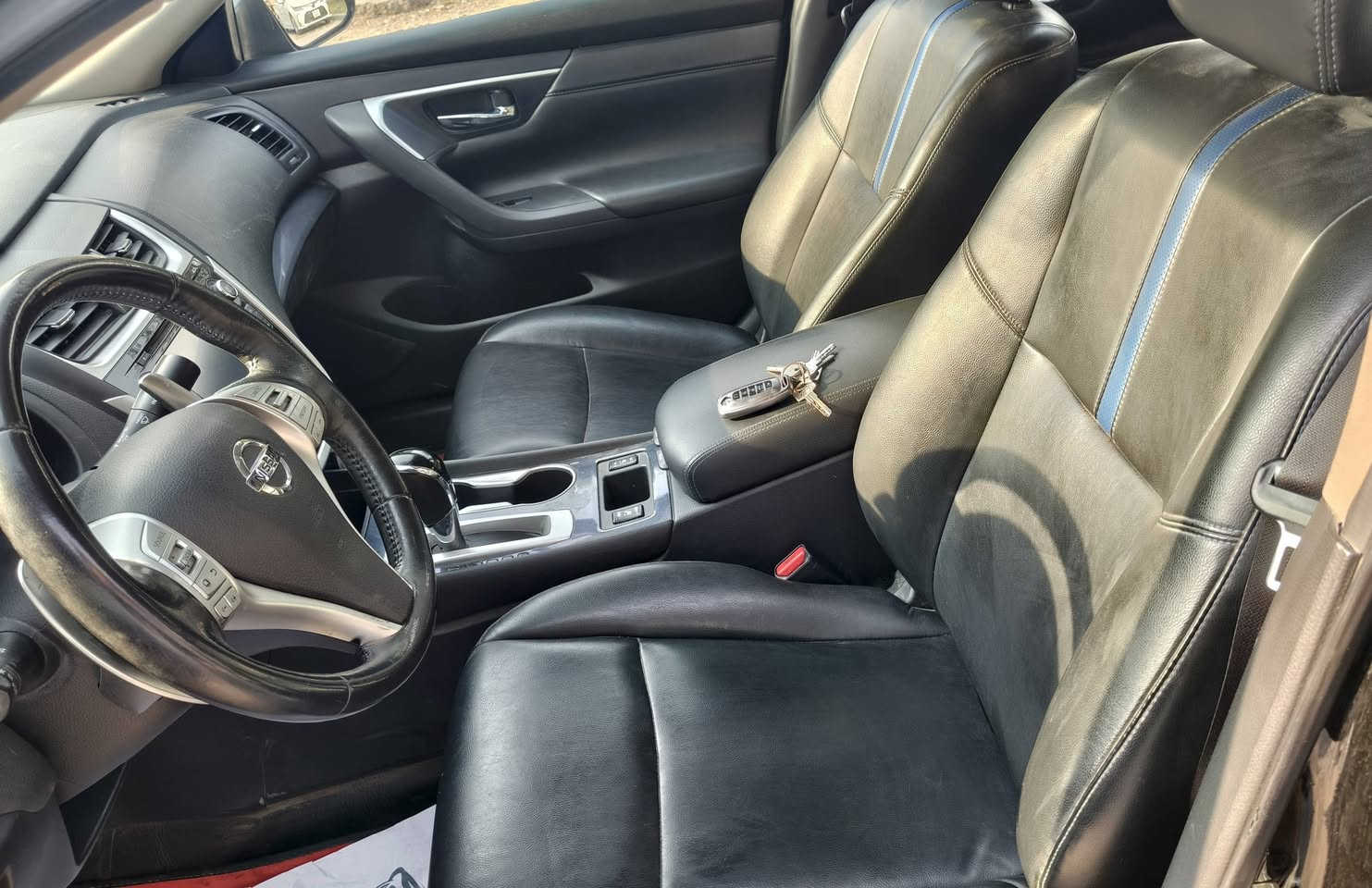 للبيع فقط التيما 2018 SR Midnight
السعر 125  ورقه
ماشية 56 الف ميل فقط 
بجم كبس بدون ايرباك حادث بالجنطه من امريكا 
وطخني تكتك بالعراق بالجاملغ ورجعتها بلادية 
وعندي صور ايضا قبل وبعد وسونار 
اللون آسود
المواصفات : 
بصمه تشغيل عن بعد 
رادار اوتو بريك
بصمه بيبان
بصمه صندوق
تحكم ستيرن 
تثبيت سرعه 
شفتات بالستيرن بلادي
كشن السائق والسكن تدفئه بالكشنات 
كشن السائق كهربائي 
ويل 18 بلادي فحمي
جناح خلفي بلادي ابو الاشاره
شاشة كبيرة بلادية خرائط كاربلي اندرويد اوتو
كراسي جلد بلادي مطعم بلون ازرق 
تبريد ثلج
صدر امامي جديد 
وعليها كير  زيرو جديد موديل 2025 
ودهن كير جديد وكالة وضمان
محرك فول
مغلفه الارضيه من داخل جلد
رقم وسنوية بأسمي بغداد
وهزه جديده سنوية تنتهي ب 2030
وكاله تحويل ثاني يوم 
غرامات ماعليها السيارة ابد
السياره برغي مابيها نقص 
مكان السياره بغداد حي الاعلام 
راسلني وتساب ادزلك صور سونار وحادث 
***********
