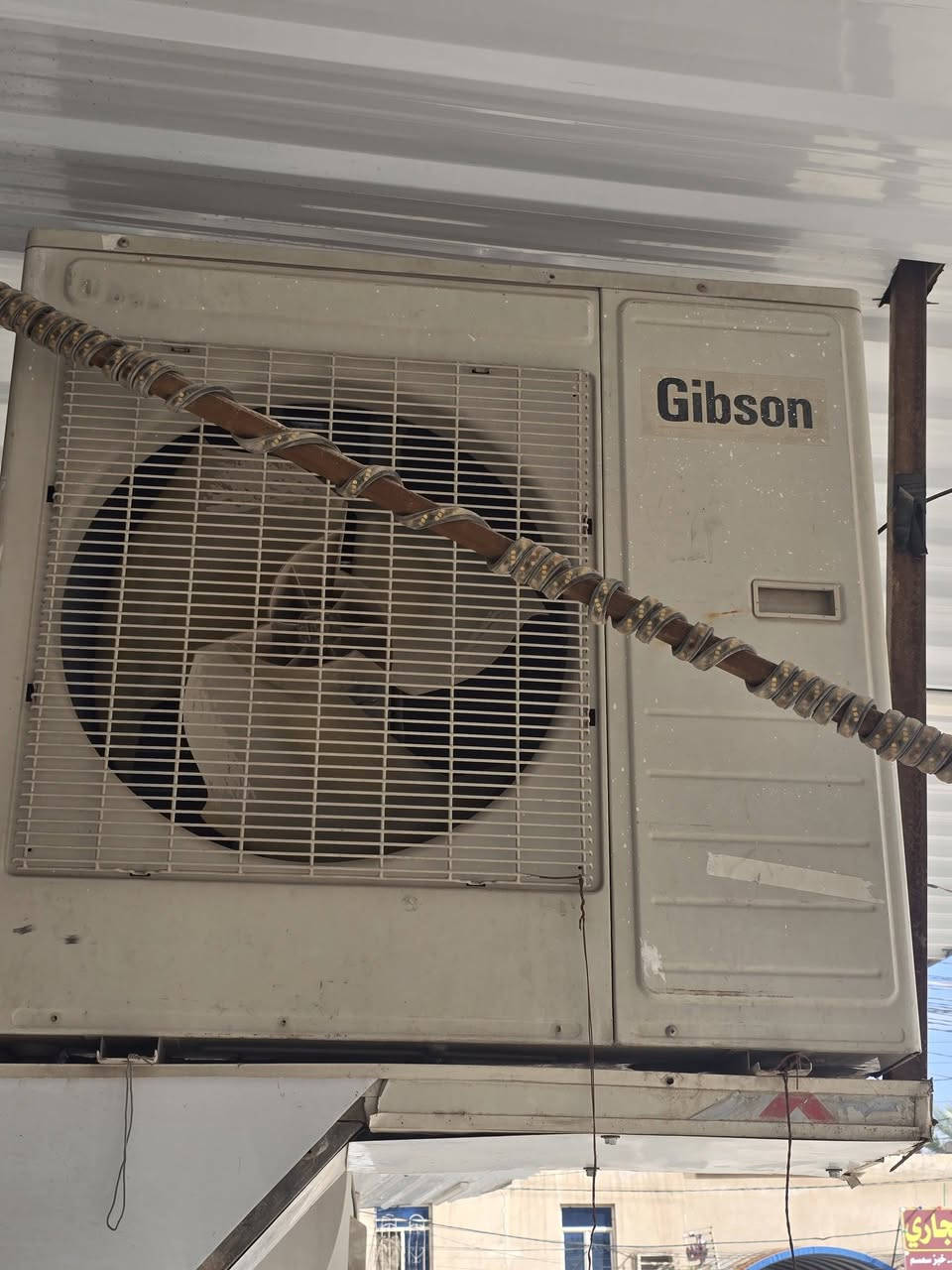 سبلت كنتوري جبسون نظيف جدا شغال مال محل سبب بيع مكان صغير ٣ طن للاستفسار اتصال
***********
