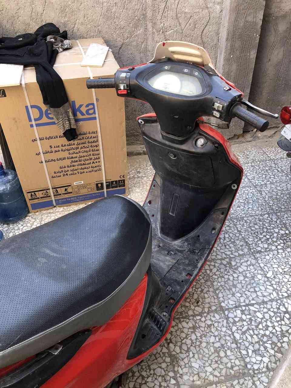 السلام عليكم دراجه فراشه صار فتره طالعه من الرمبه مكينه ما مفتوحه نكره سلف كهربائيات كامله كلشي ما ناقصها السعر ٥٠٠ وبيها مجال مكاني نجف رقمي ***********
